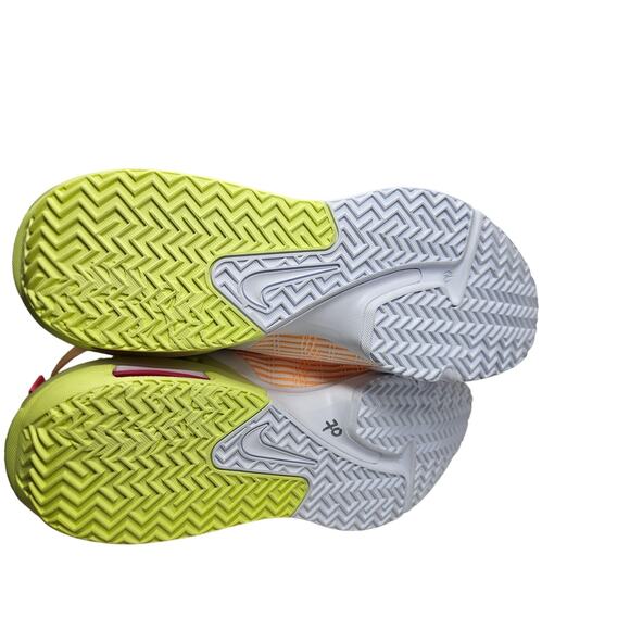 NEW Nike 17 Lebron Witness 6 Melon Sneaker Basketball Orange Lace Up Sport - Picture 8 of 8